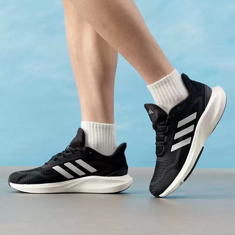 أحذية أديداس للرجال والنساء، أ - مراجعة Lightweight Road Running Shoes وسعره