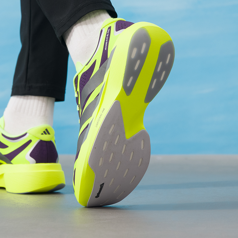 أحذية رجالية من أديداس، تصميم  - مراجعة Lightweight Road Running Shoes وسعره